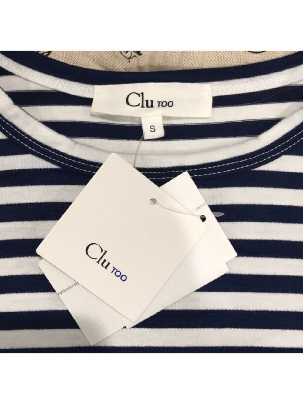 Clu Ruffle Sleeve Stripe Tee - Picture 4 of 8